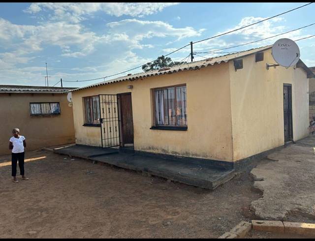 2 BEDROOM HOUSE FOR SALE IN PALM SPRINGS